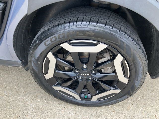 Used 2025 Kia Telluride S image 29