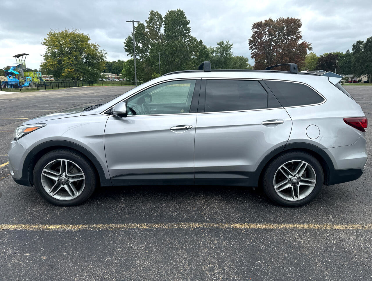 Used 2018 Hyundai Santa Fe AWD w/ SE Ultimate Tech Package 03 image 10