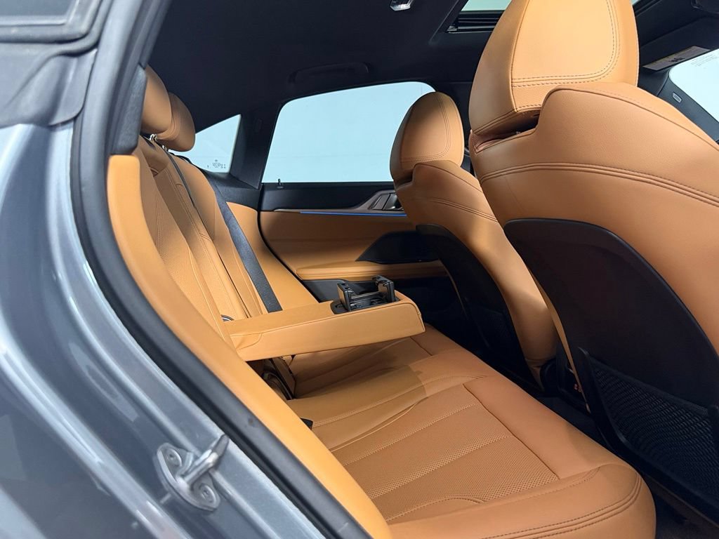 Used 2023 BMW i4 eDrive40 w/ Premium Package RWD image 26