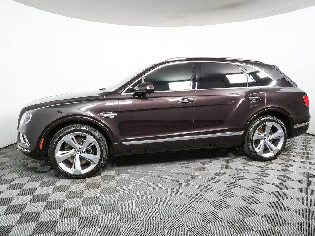 Used 2017 Bentley Bentayga image 2