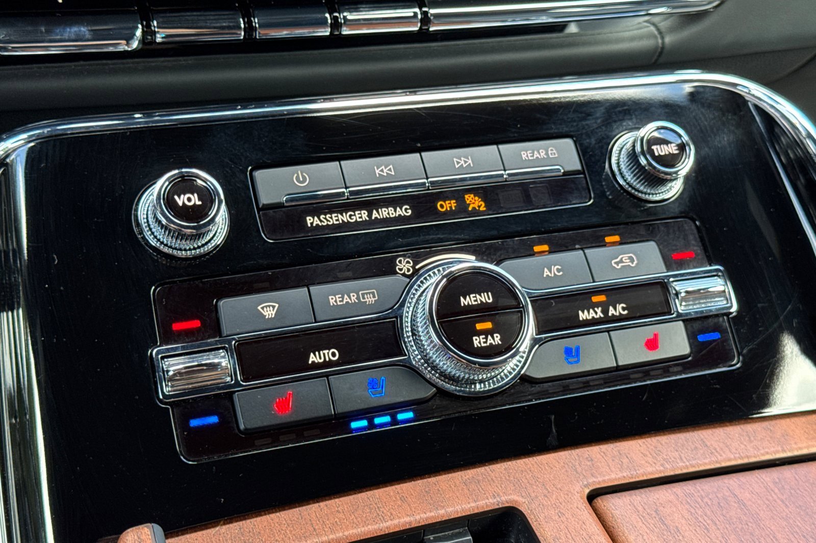 Used 2024 Lincoln Navigator Black Label image 22