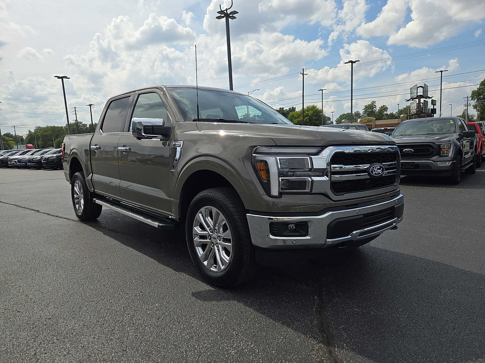New 2026 Ford F150 Lariat w/ Equipment Group 501A Mid