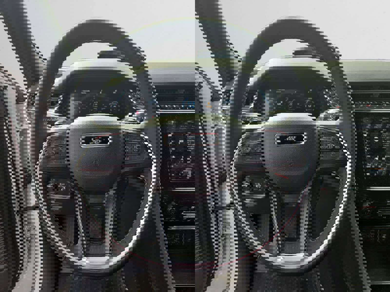 Used 2023 Jeep Grand Cherokee Altitude image 10