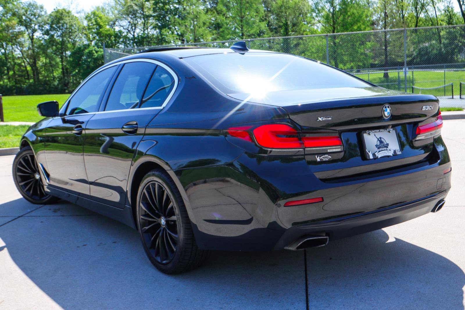 Used 2021 BMW 530i xDrive w/ Premium Package AWD/4WD image 16