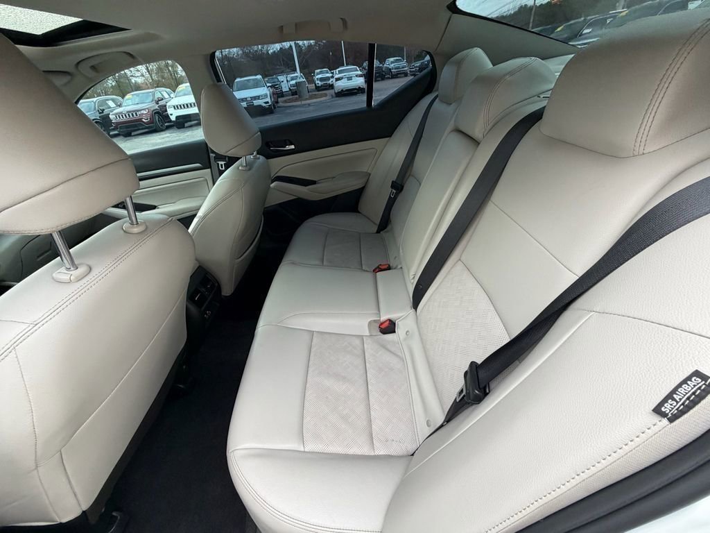 Used 2023 Nissan Altima 2.5 SL image 11