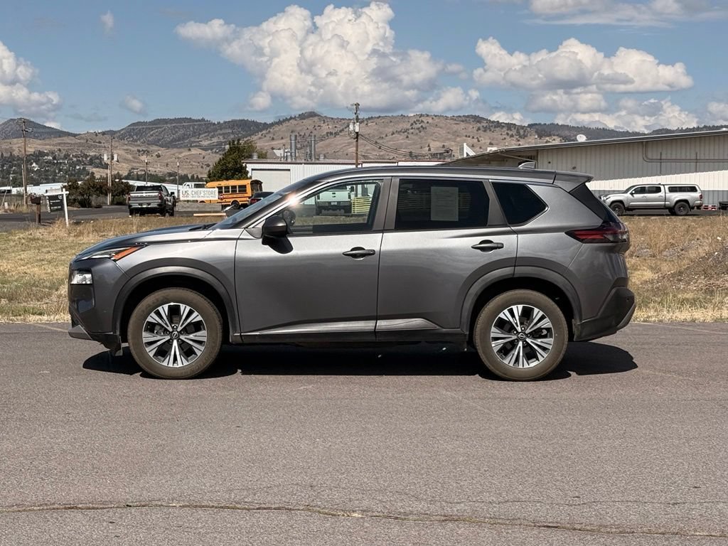 Used 2023 Nissan Rogue SV AWD/4WD image 2