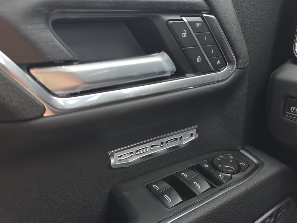 New 2026 GMC Sierra 1500 Denali w/ Technology Package AWD/4WD image 11
