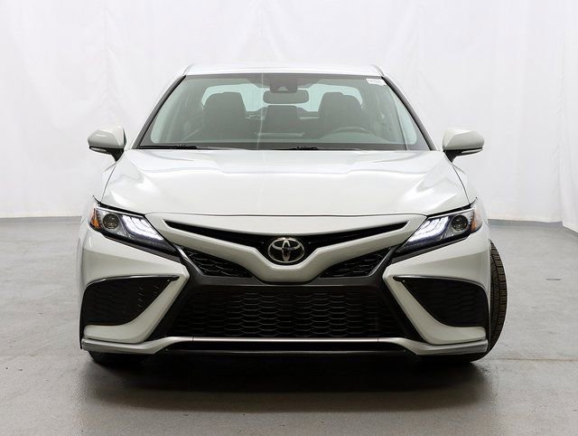 Used 2023 Toyota Camry XSE image 6