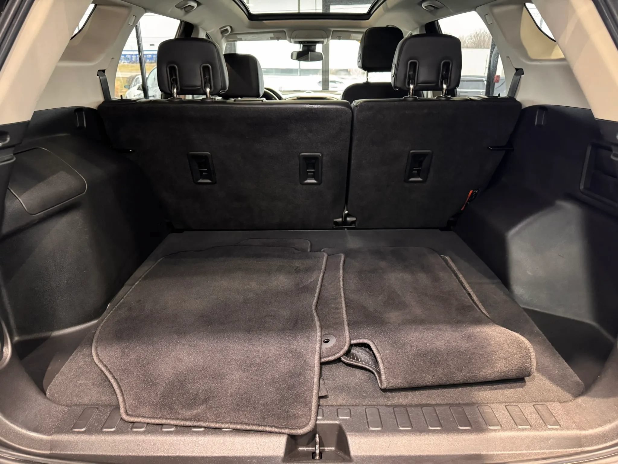 Used 2020 GMC Terrain Denali w/ GMC Pro Grade Package AWD/4WD image 41