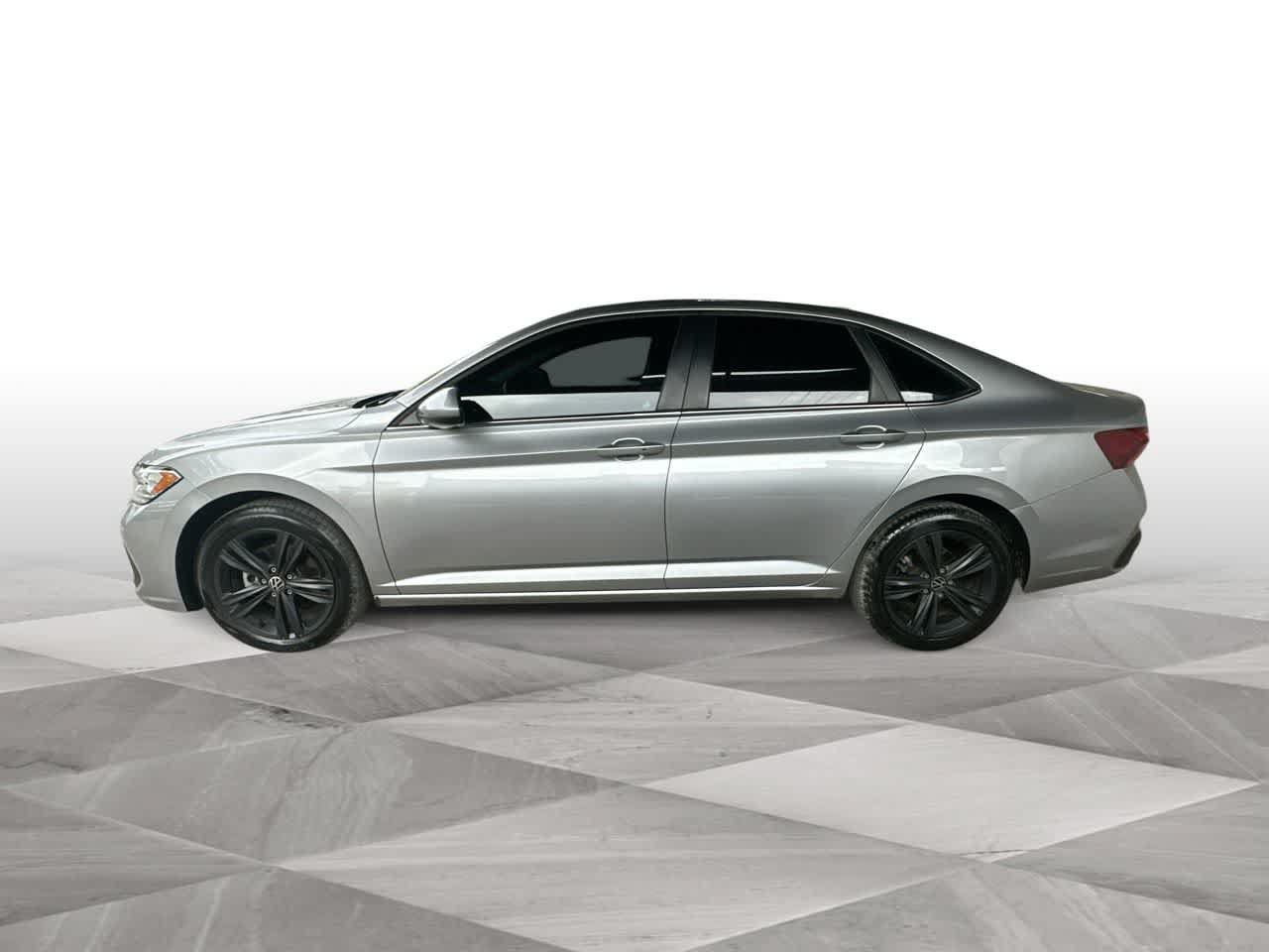 Used 2022 Volkswagen Jetta SE w/ Panoramic Sunroof Package FWD image 5