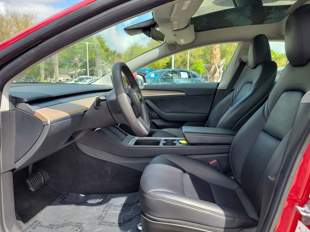 Used 2023 Tesla Model 3 Standard Range image 2