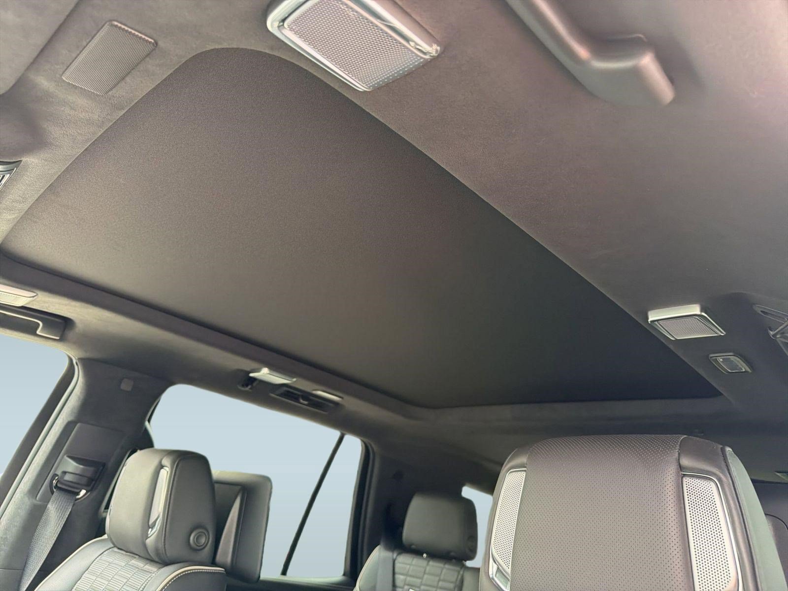 Certified 2025 Cadillac Escalade Sport Platinum w/ LPO, ONYX Package AWD/4WD image 16