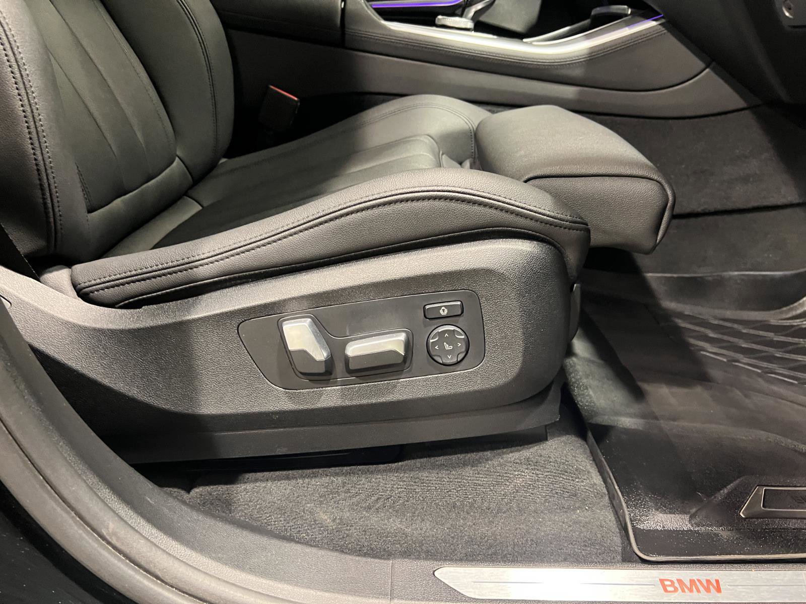 Used 2019 BMW X5 xDrive40i w/ Premium Package 2 AWD/4WD image 43