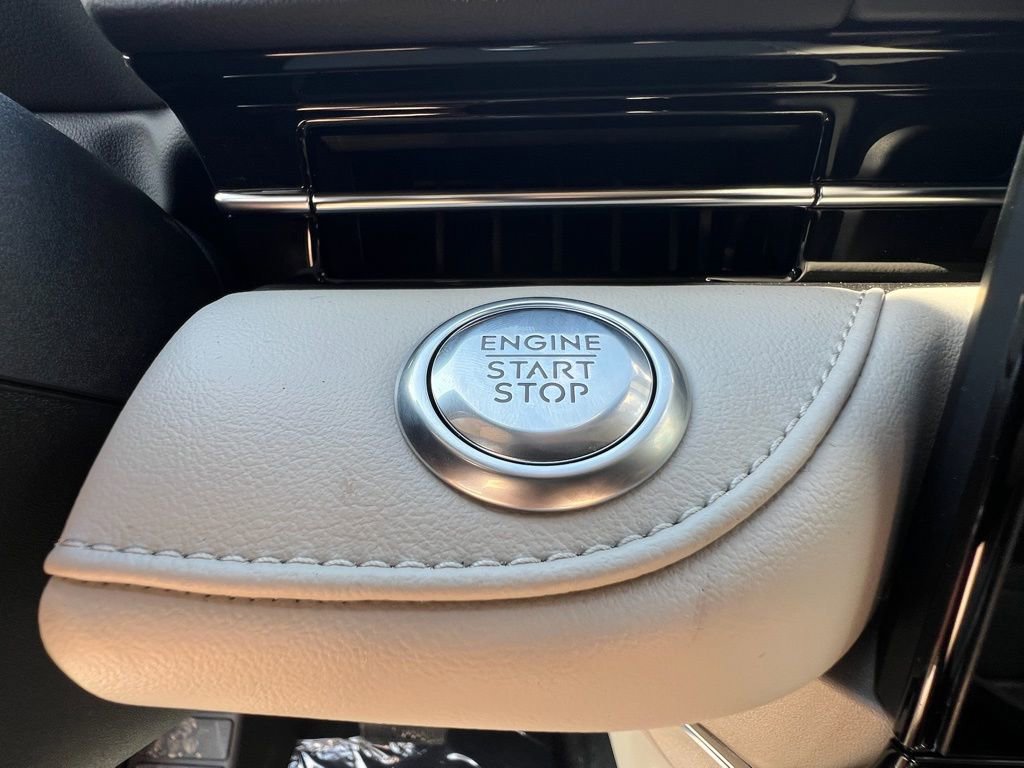 New 2026 Lincoln Nautilus Reserve w/ Jet Appearance Package AWD/4WD image 10
