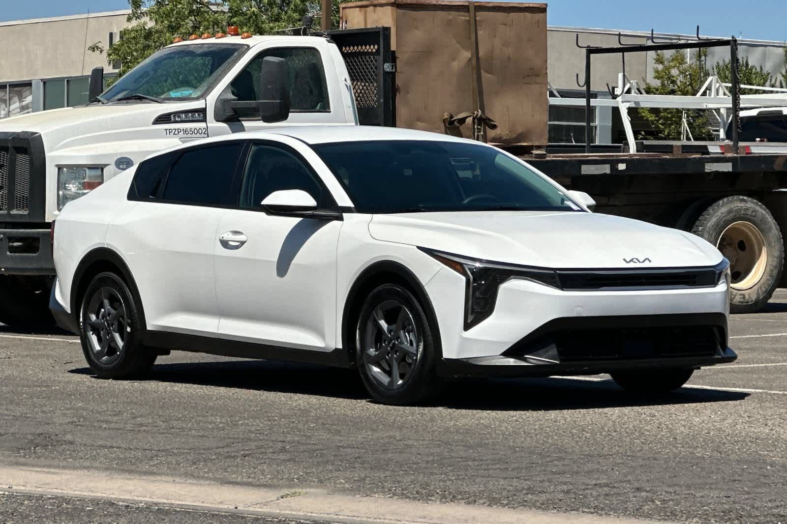 Used 2025 Kia K4 FWD image 9