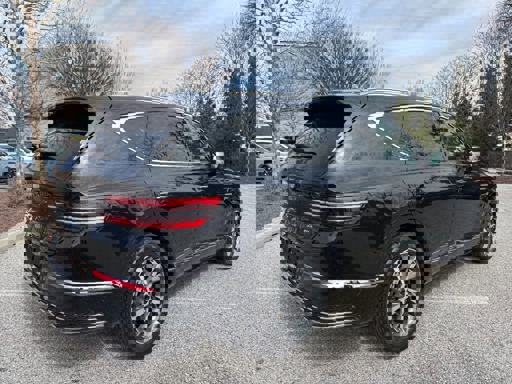 Used 2025 Genesis GV80 2.5T Advanced image 9