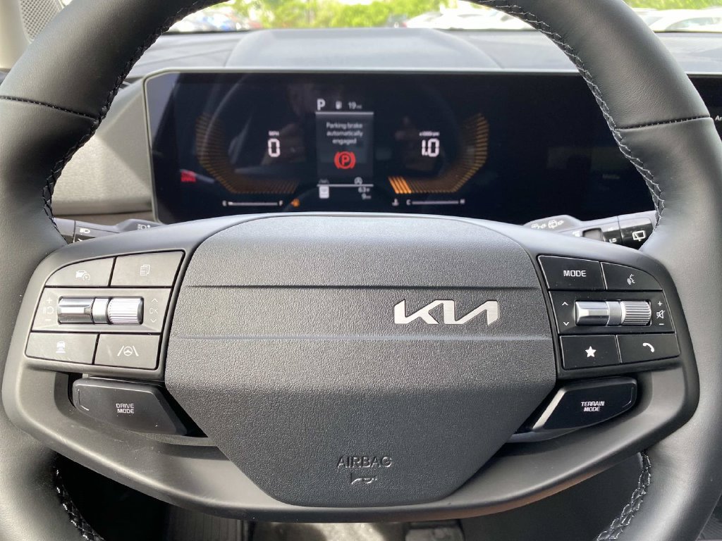 New 2026 Kia Sportage EX AWD/4WD image 13