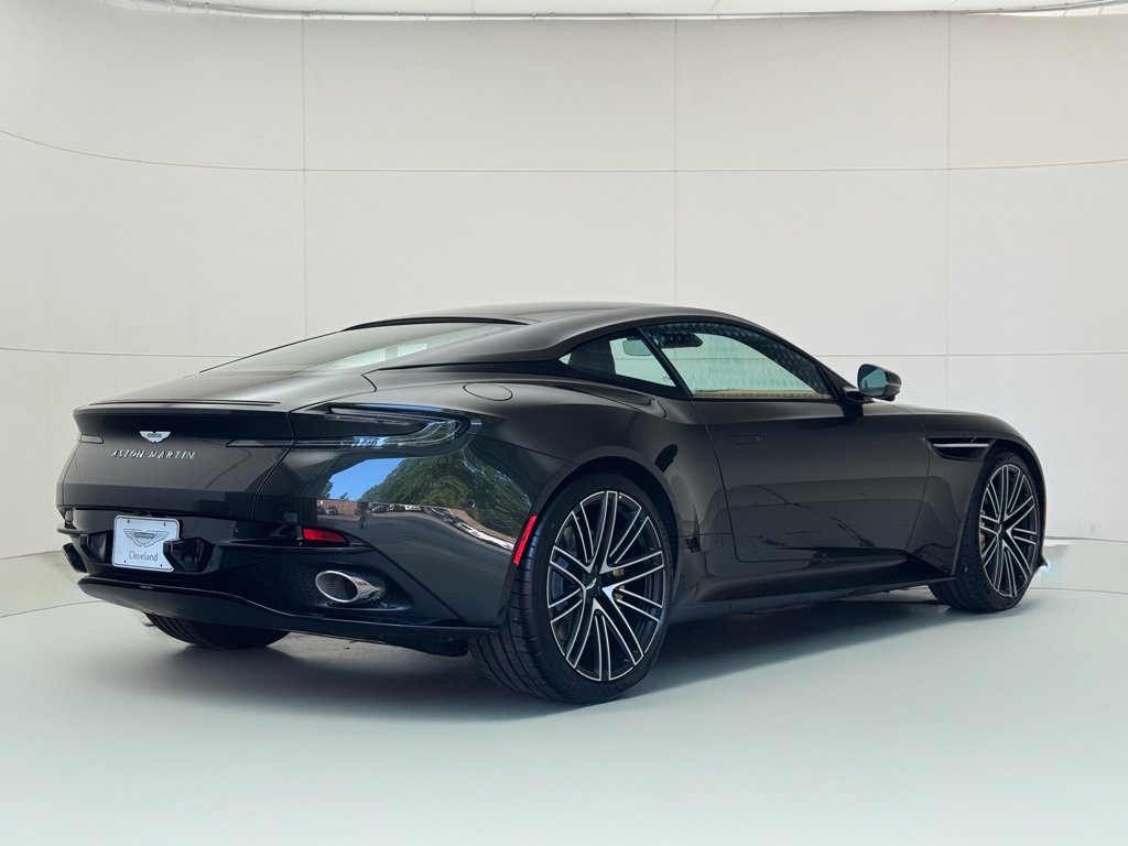 Used 2025 Aston Martin DB12 Coupe image 6