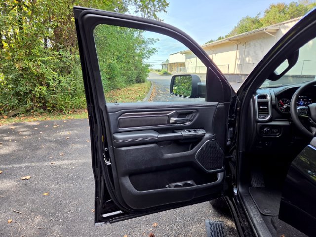 Used 2026 RAM 1500 Laramie AWD/4WD image 13