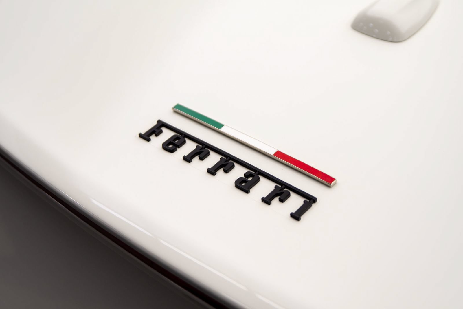 Used 2016 Ferrari California T RWD image 28