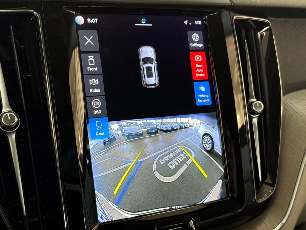 Certified 2023 Volvo XC60 B5 Plus w/ Climate Package AWD/4WD image 19