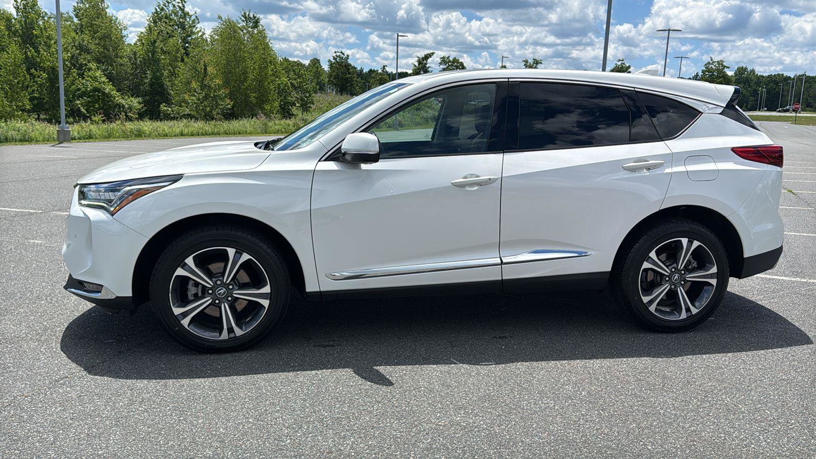Used 2023 Acura RDX AWD w/ Advance Package image 12