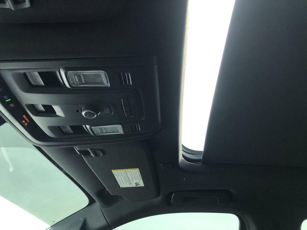 Used 2023 Chevrolet Tahoe Z71 AWD/4WD image 34