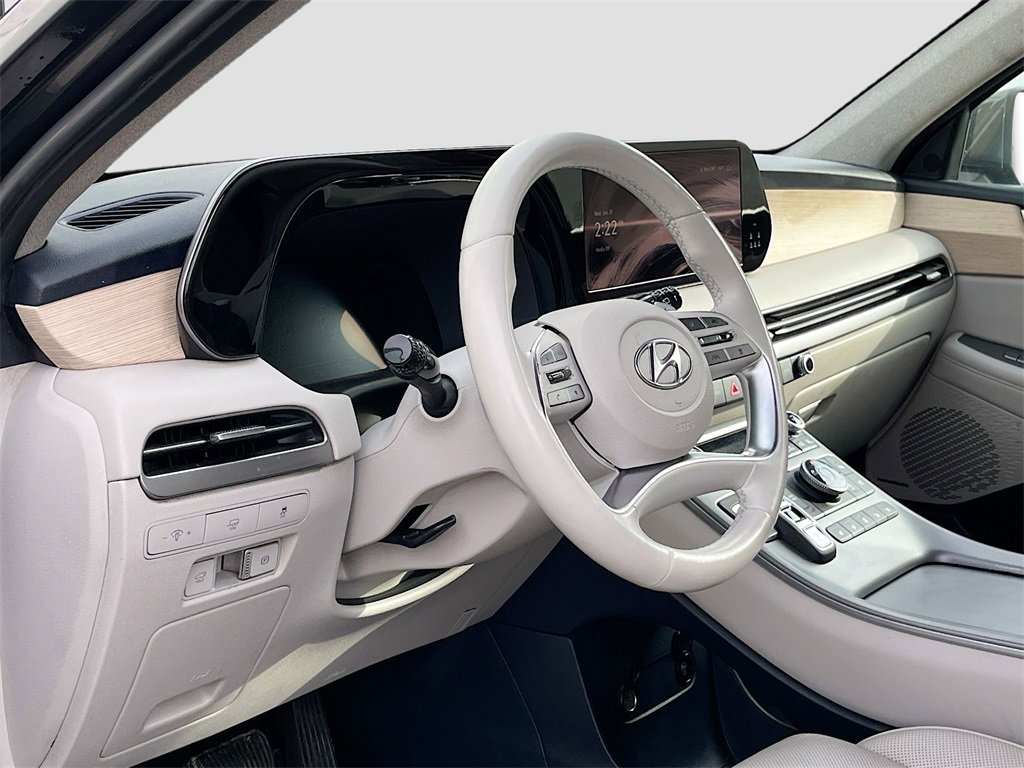 Used 2023 Hyundai Palisade Limited w/ Cargo Package image 9