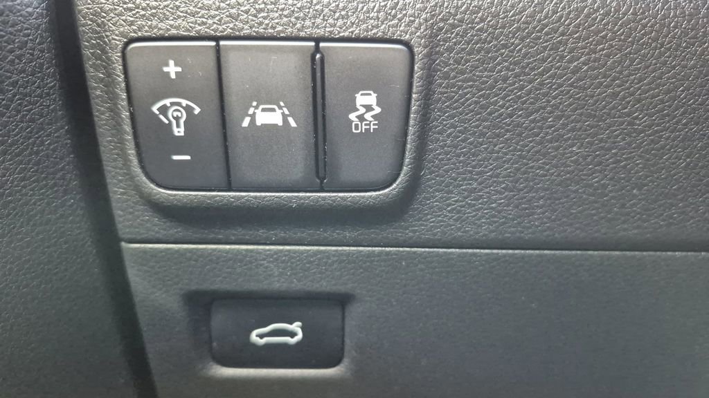 Used 2022 Kia K5 LXS image 26