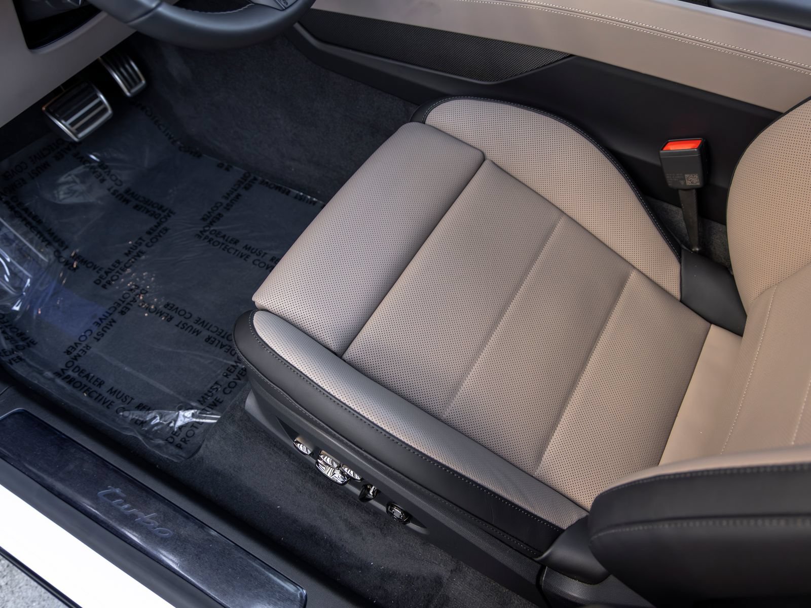 New 2026 Porsche Cayenne Turbo AWD/4WD image 26