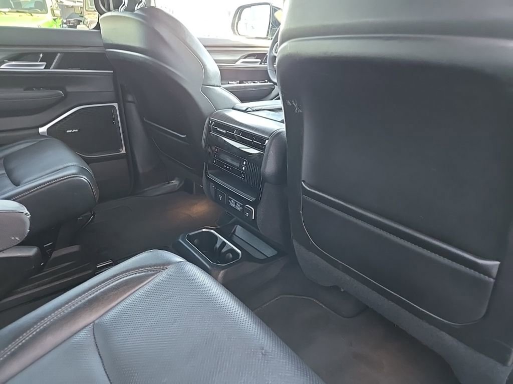 Used 2024 Jeep Wagoneer Series II image 89