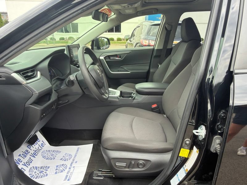 Used 2021 Toyota RAV4 XLE w/ Convenience Package AWD/4WD image 20