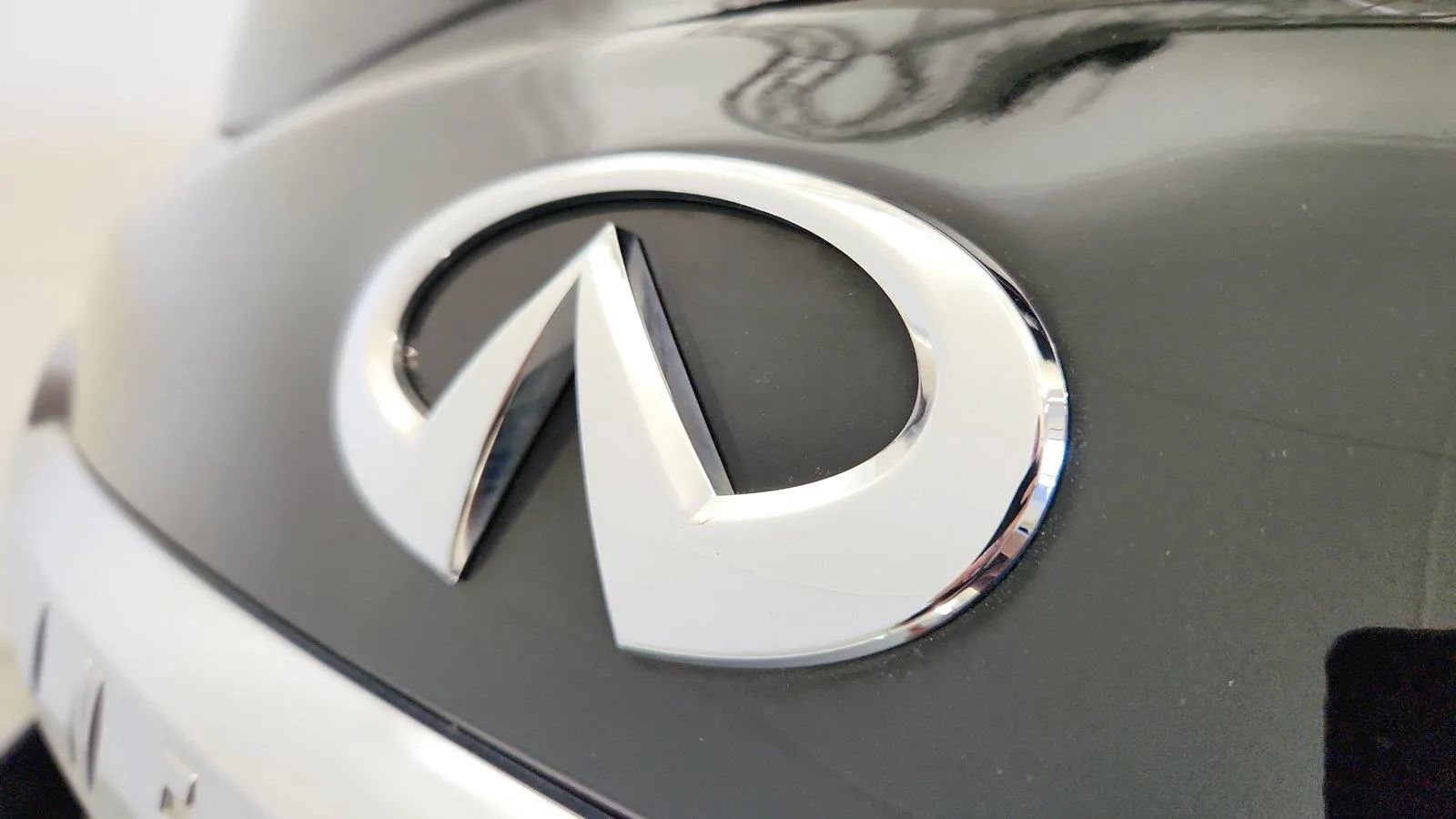 Used 2024 INFINITI QX80 Sensory w/ Cargo Package AWD/4WD image 35
