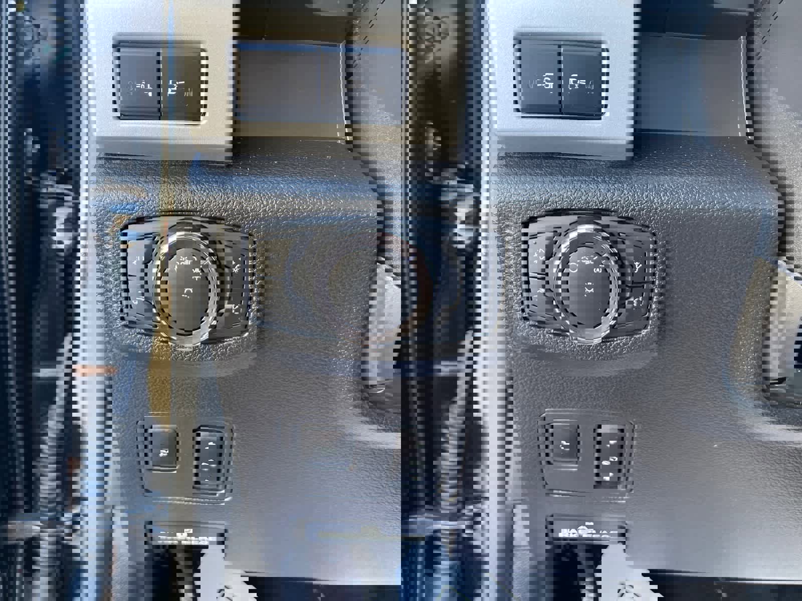 Used 2019 Ford F250 Lariat w/ Lariat Ultimate Package image 16