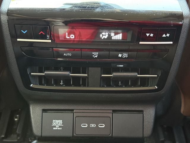 Certified 2026 Acura MDX w/ Technology Package FWD image 30