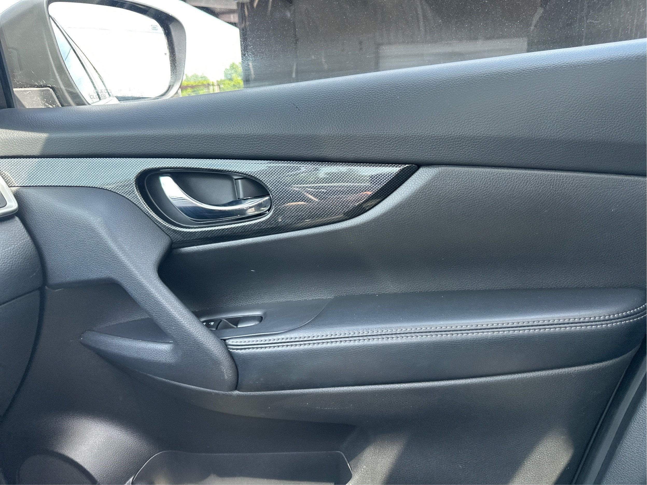 Used 2014 Nissan Rogue SL AWD/4WD image 21