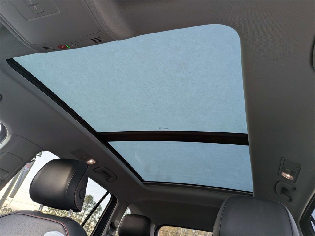 Used 2024 Volkswagen Tiguan Wolfsburg Edition image 24