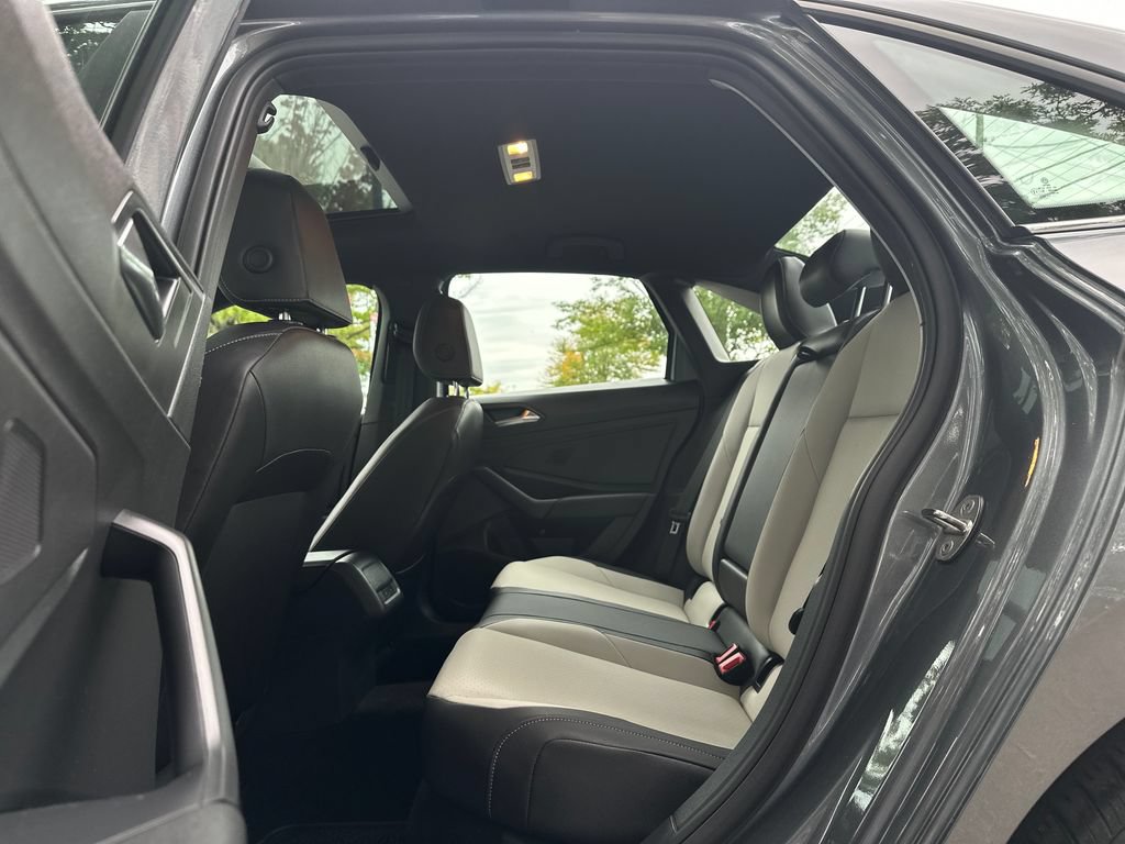 Certified 2020 Volkswagen Jetta R-Line w/ R-Line Cold Weather Package FWD image 18