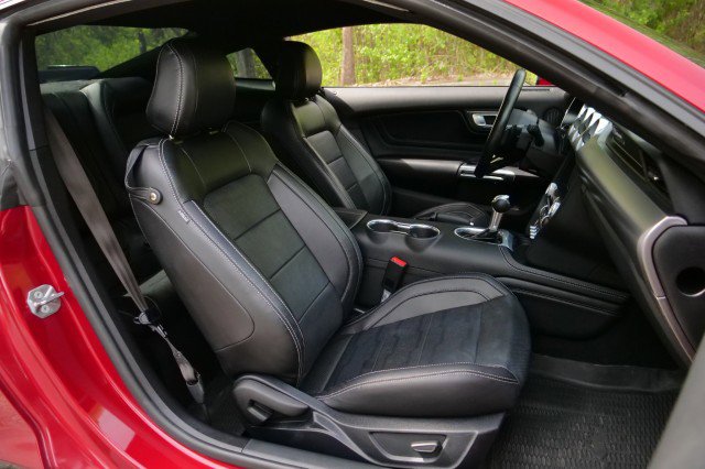 Used 2021 Ford Mustang GT Premium w/ Equipment Group 401A RWD image 26