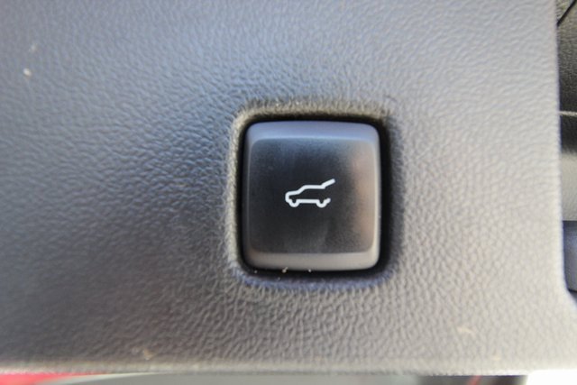 Used 2022 Ford Escape SE w/ SE Sport Appearance Package image 13