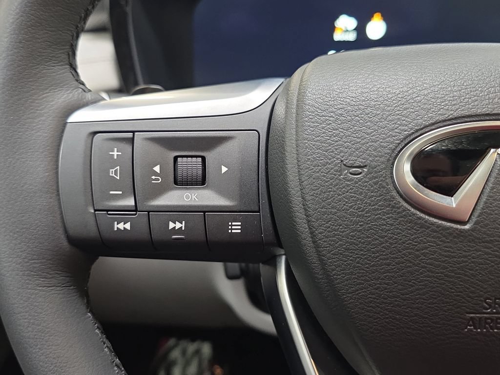 Certified 2026 INFINITI QX60 Luxe w/ Cargo Package AWD/4WD image 13
