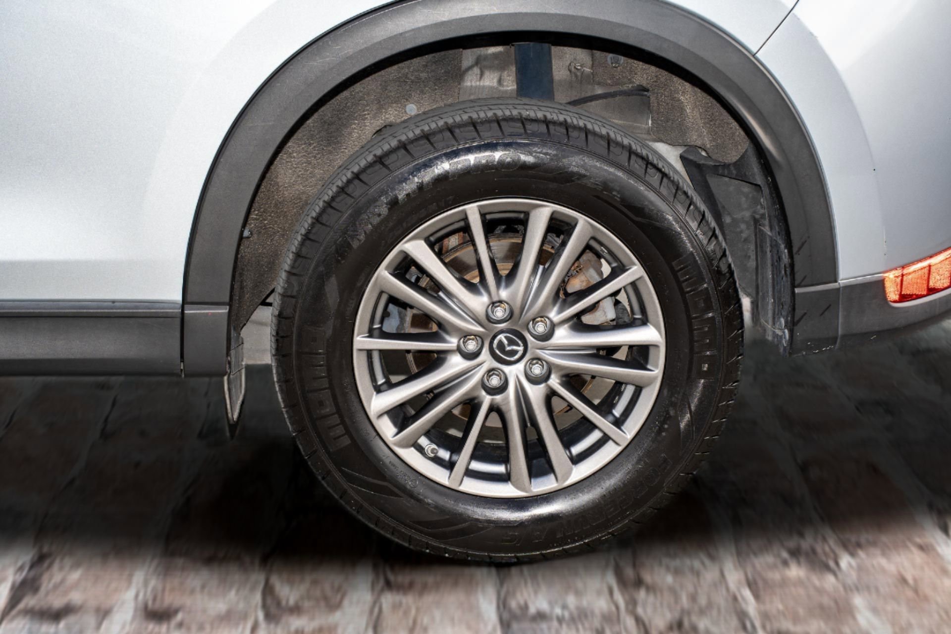 Used 2018 MAZDA CX-5 Sport image 37