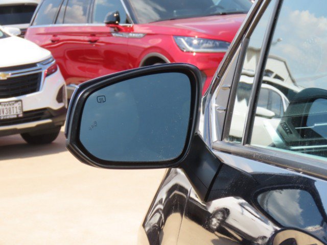 Used 2025 Toyota Sienna XLE FWD image 17