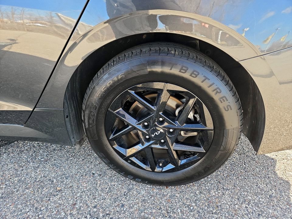 Used 2025 Kia K5 LXS image 33