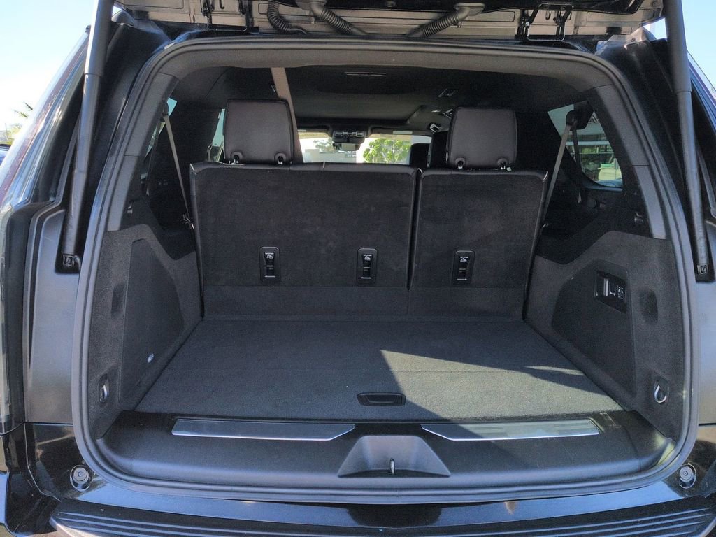 Certified 2025 Cadillac Escalade ESV Premium Luxury image 19