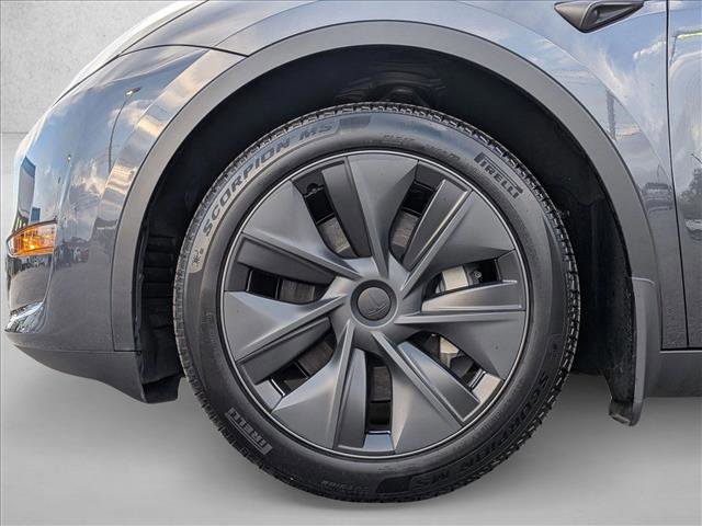 Used 2025 Tesla Model Y Long Range image 24