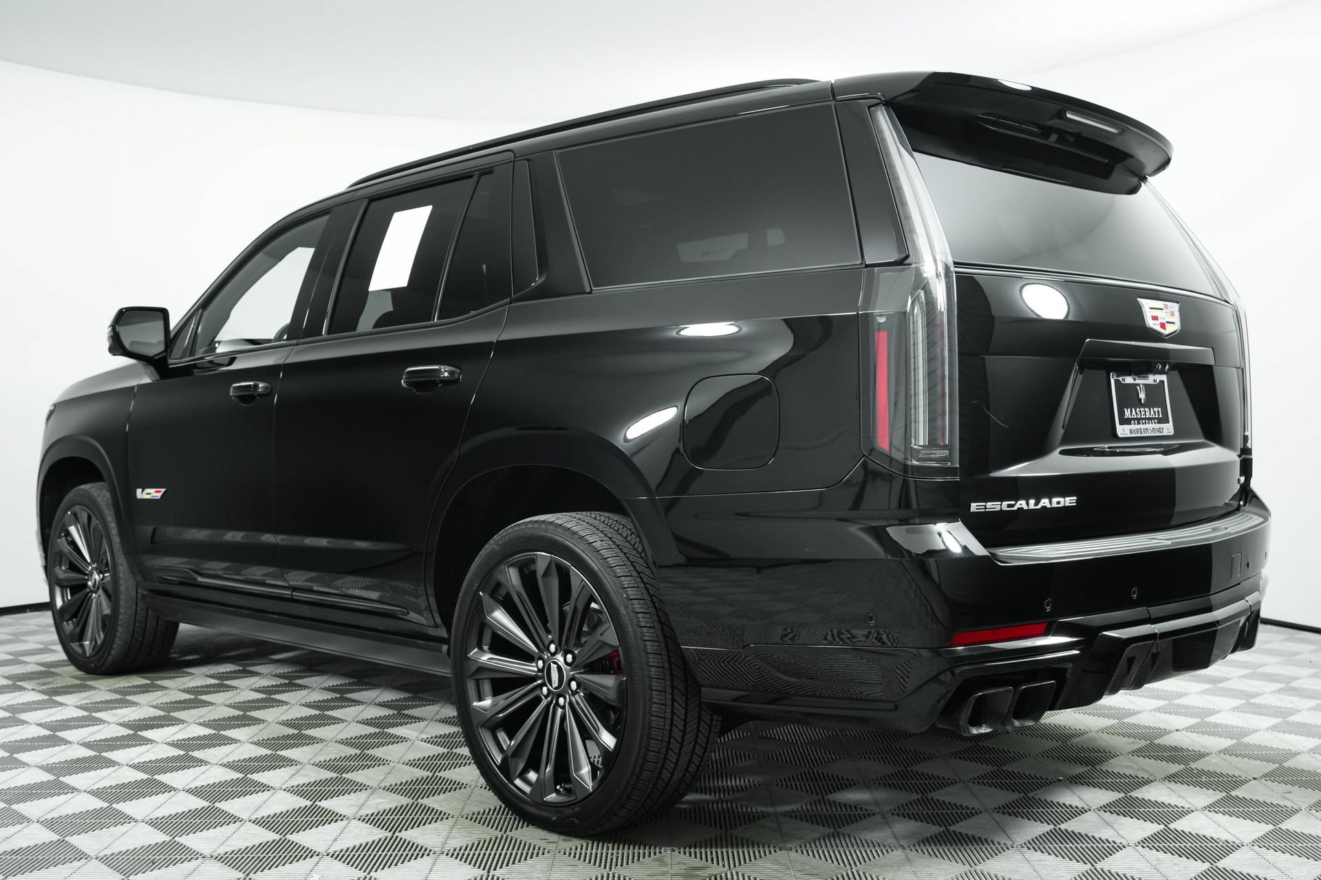 Used 2025 Cadillac Escalade V w/ LPO, Floor Liner Package AWD/4WD image 98