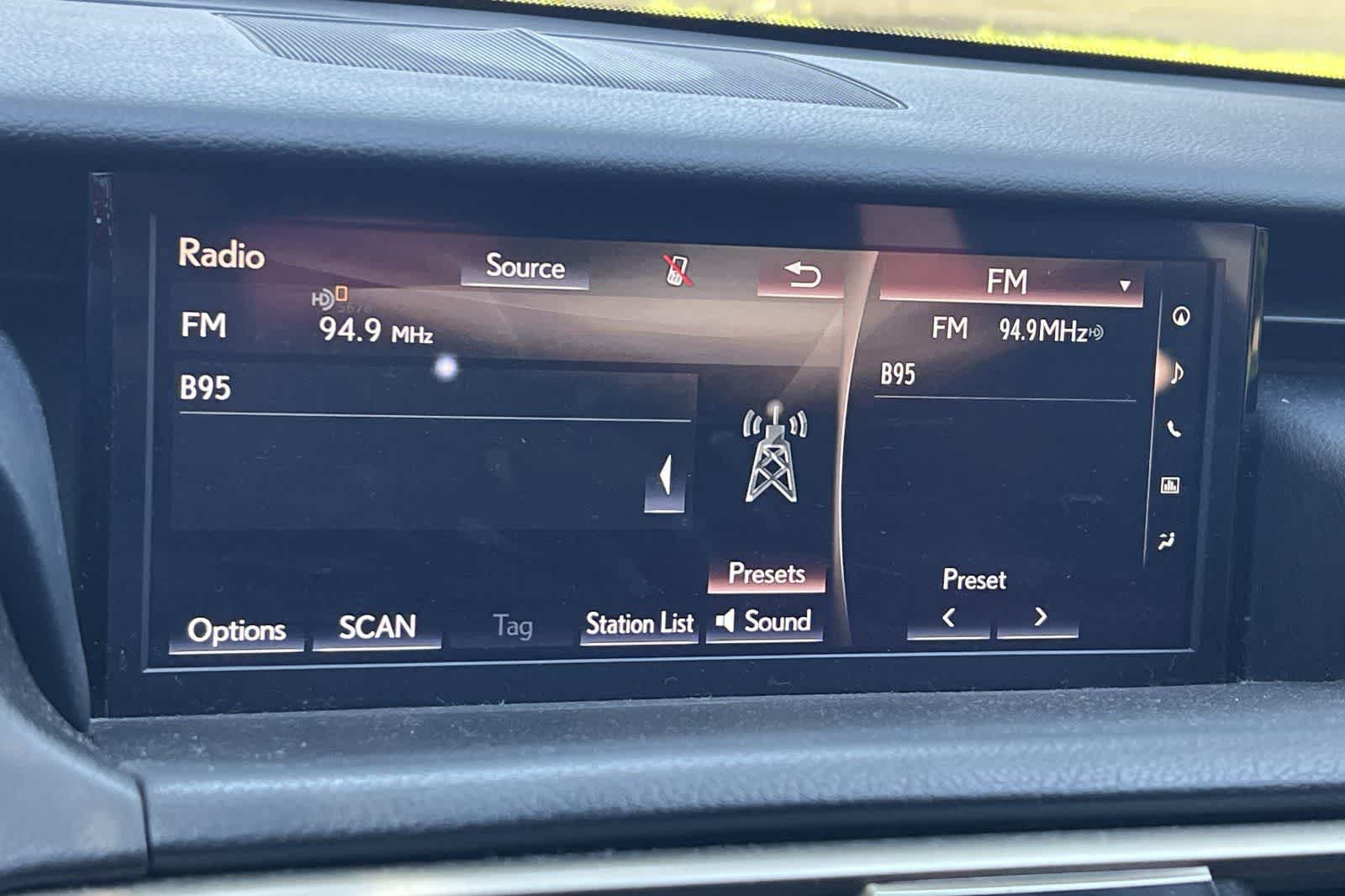 Used 2018 Lexus IS 300 F Sport RWD image 19