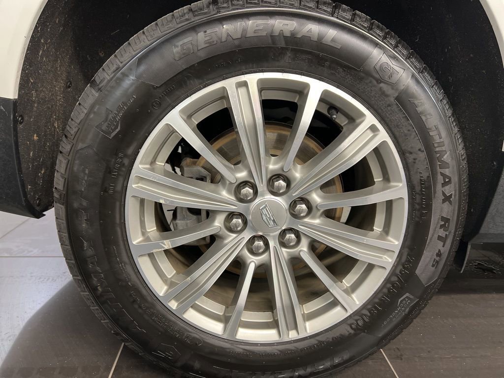 Used 2017 Cadillac XT5 Luxury w/ Driver Awareness Package AWD/4WD image 7
