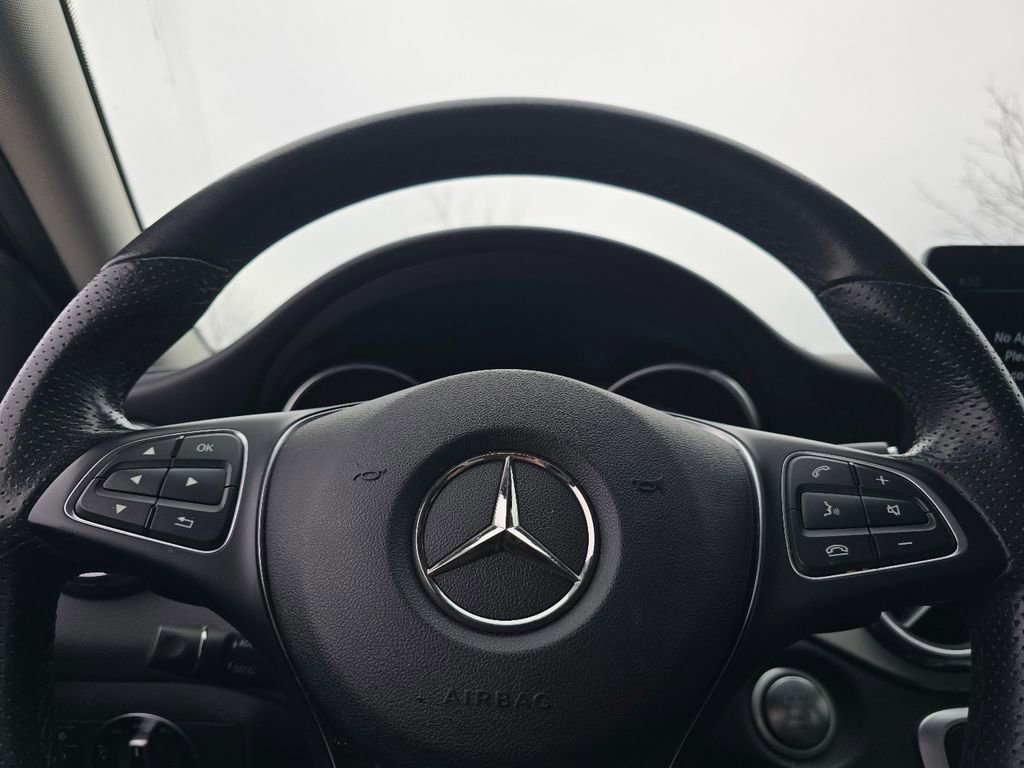 Certified 2020 Mercedes-Benz GLA 250 4MATIC image 29